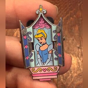 DISNEY Cinderella Closet Door Pin - VERY RARE AND VINTAGE